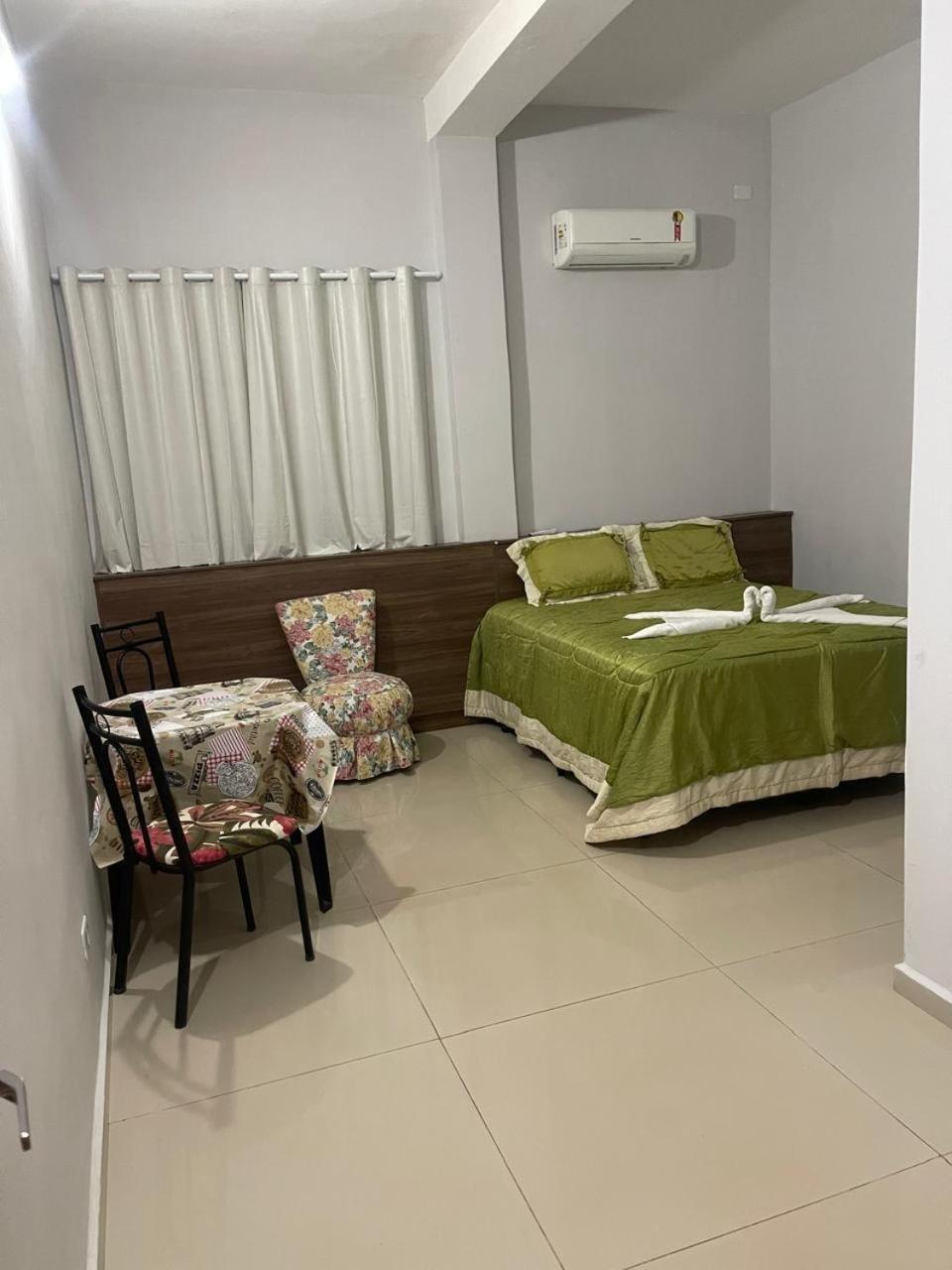 Em Frente Aeroporto Efata Shalom Quarto em Acomodações Particulares *