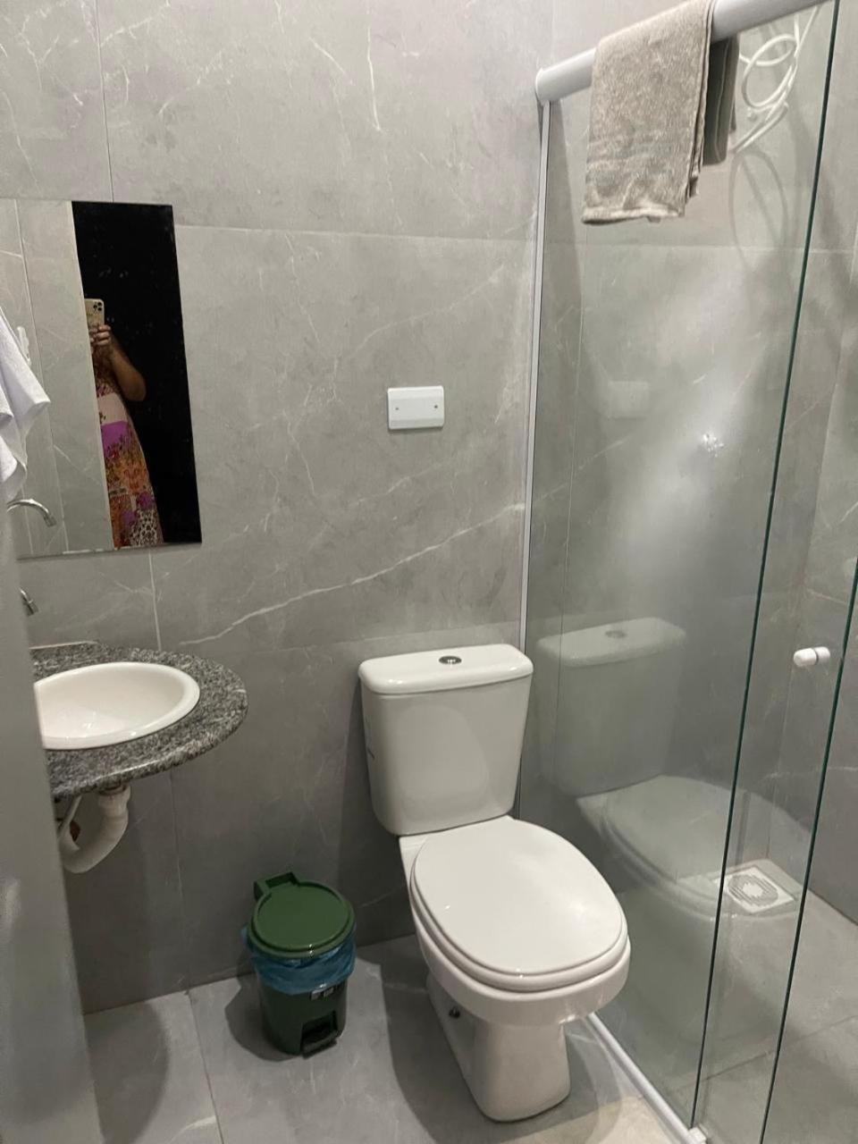 Quarto em Acomodações Particulares Em Frente Aeroporto Efata Shalom Campo Grande (Mato Grosso do Sul)