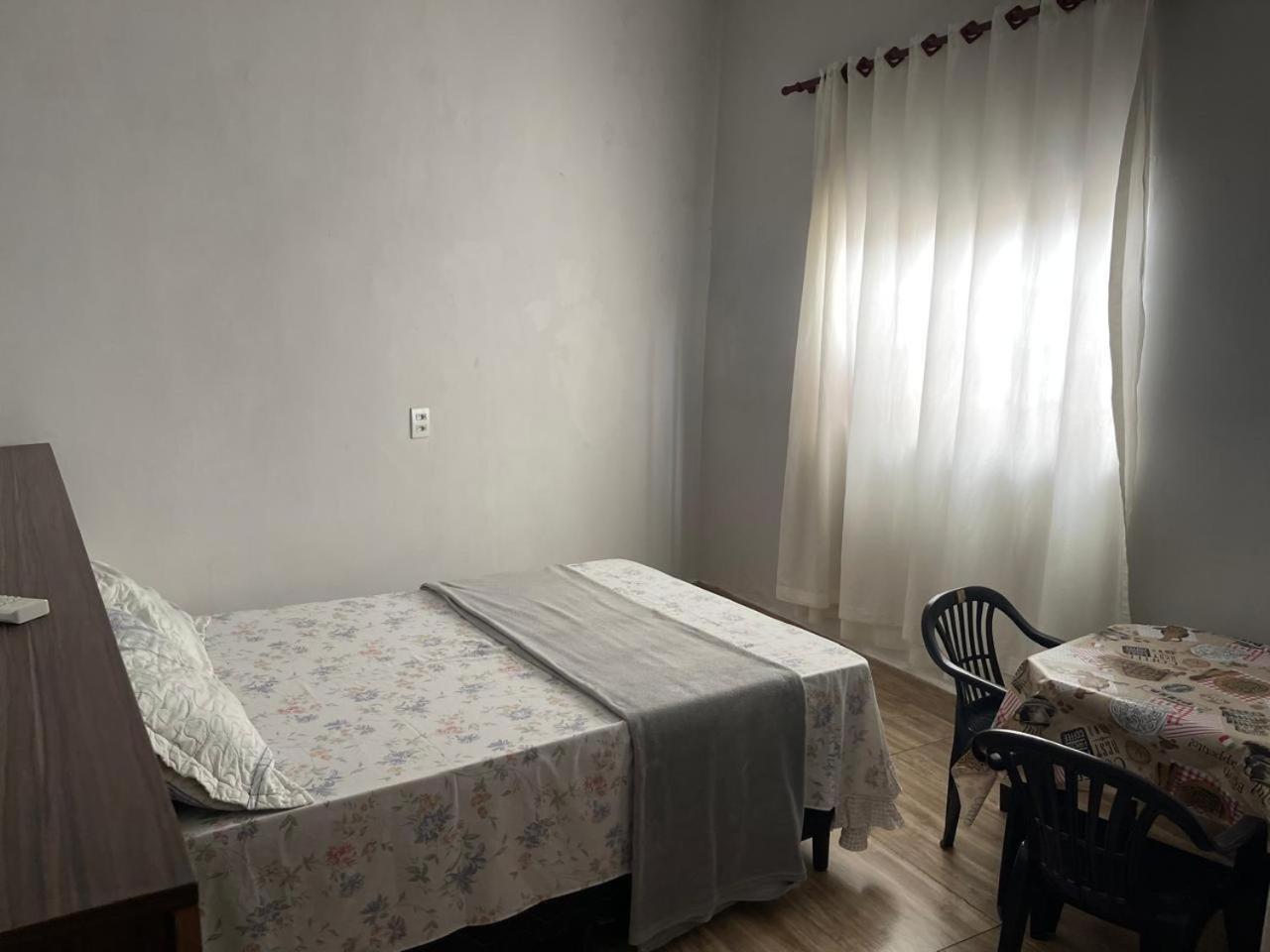 Quarto em Acomodações Particulares Em Frente Aeroporto Efata Shalom